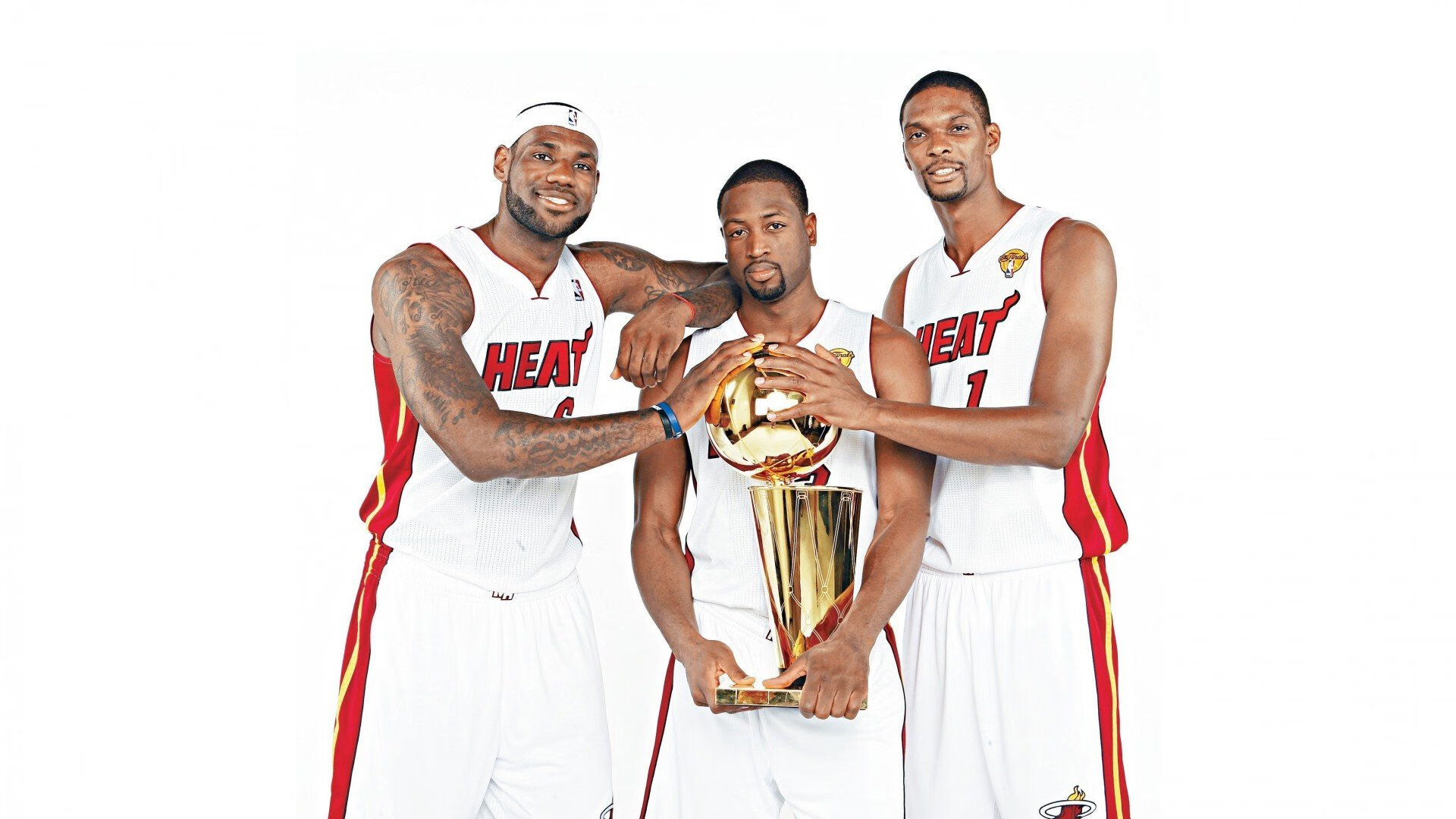 世界杯失利之夜 街头寂静与泪水交织成另一种风景