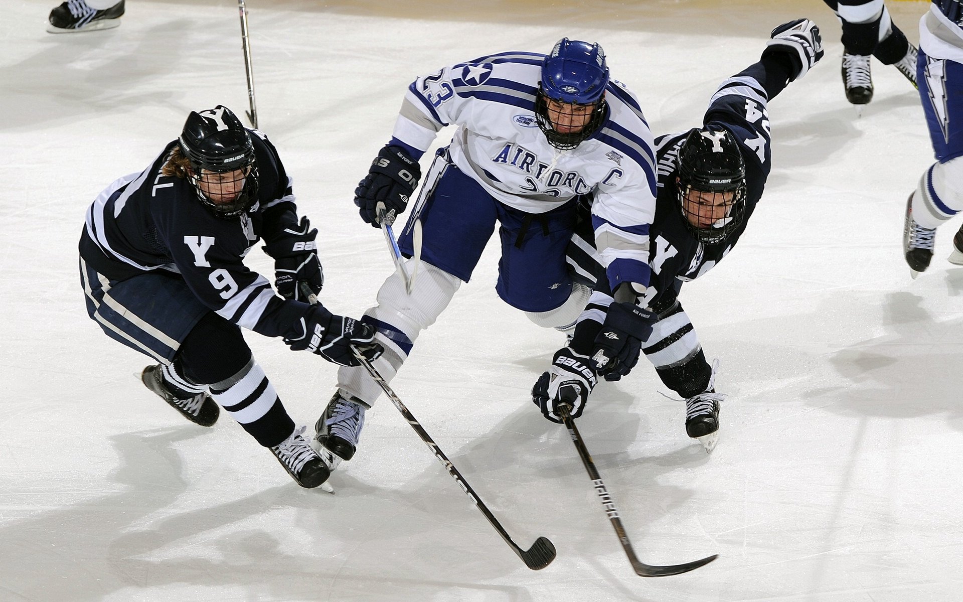 球员突破防守完成绝杀